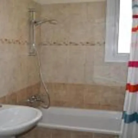 Florie Вилла Протарас