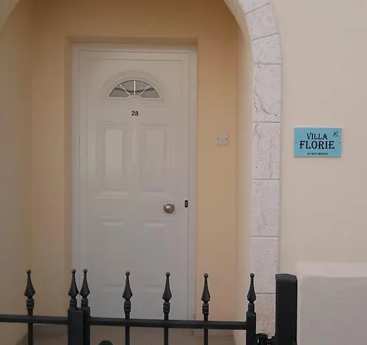 Florie וילה פרוטאראס