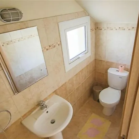 Florie Villa Protarász