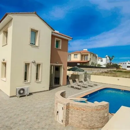 Florie Villa Protaras